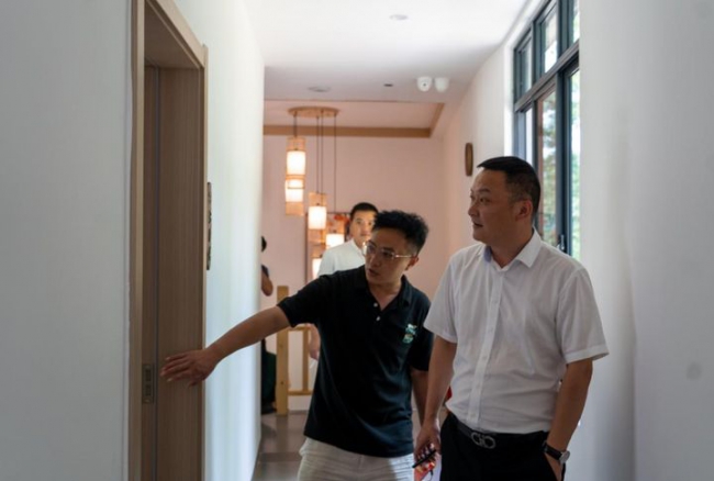 发挥统一战线优势助力乡村振兴 乌江寨国际旅游度假区与第八届贵州省文明旅游志愿者形象大使大赛组委会开展调研帮扶工作