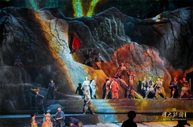 演绎红色经典 铭记光辉历史 《伟大转折》剧目举行首次试演