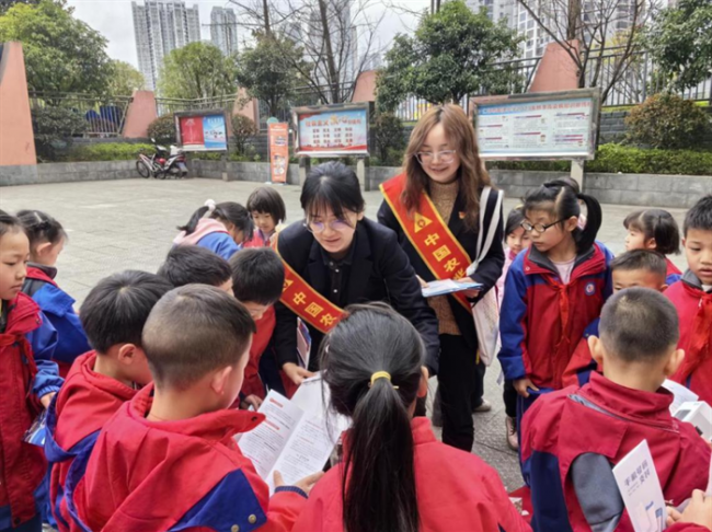 农发行仁怀市支行开展“3.15消费者权益保护教育”宣传活动