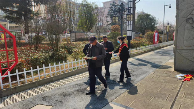 农发行威宁县支行开展“3.15”金融消费者权益日宣传活动