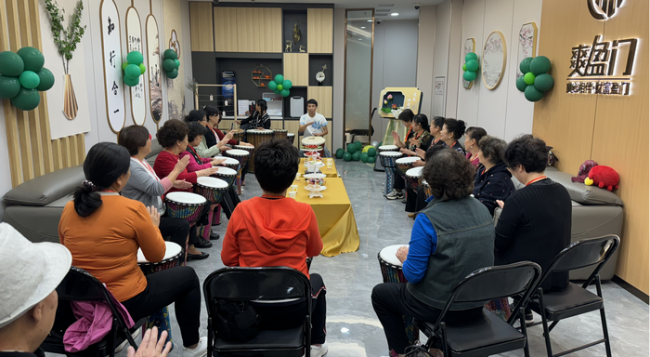 贵阳银行南明支行“爽爽银发课堂” 正式开班